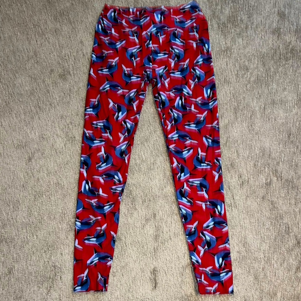 Lularoe killer whale leggings OS